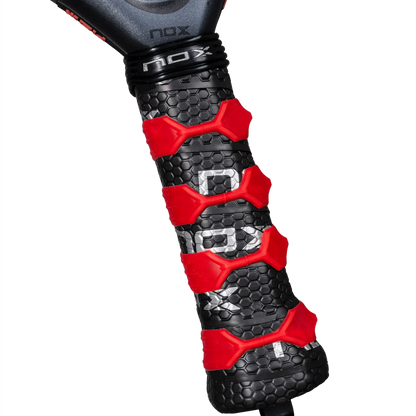 NOX AT10 Genius 18K Alum 2025 Padelracket by Agustín Tapia